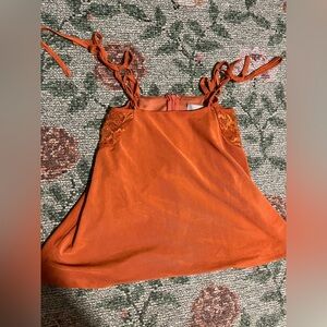 Outcast orange tie strap cami with lace detailing 
So pretty 🍊🍑 XS